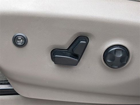 Used 2018 Chrysler Pacifica Touring Plus image 16