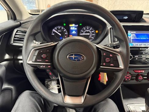 Used 2017 Subaru Impreza 2.0i Premium image 15