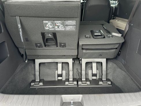 New 2026 Kia Carnival LXS image 16