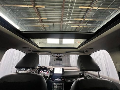 Used 2021 Nissan Rogue Platinum image 15