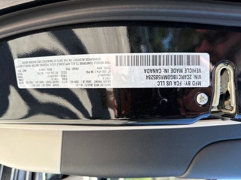 Used 2021 Chrysler Pacifica Touring-L FWD image 35