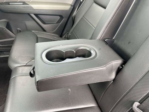 Used 2023 Volkswagen Atlas Cross Sport SEL R-Line image 11