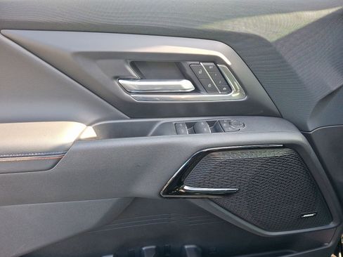 New 2025 Chevrolet Silverado EV RST image 12