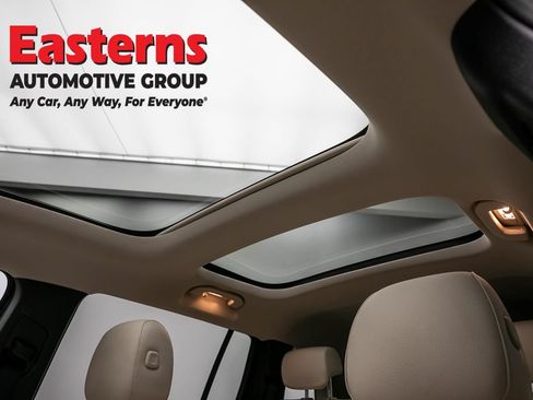 Used 2021 Mercedes-Benz GLB 250 4MATIC w/ Premium Package image 35