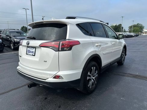 Used 2018 Toyota RAV4 LE w/ All Weather Liner Package FWD image 5