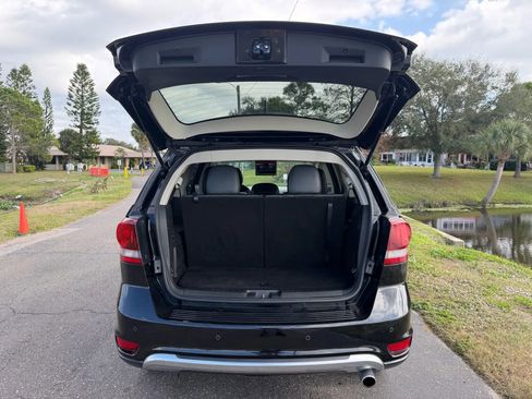 Used 2020 Dodge Journey Crossroad w/ Popular Equipment Group image 9