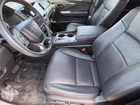 Certified 2024 Honda Passport EX-L image 18
