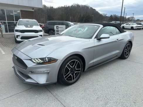 Used 2022 Ford Mustang Premium image 17