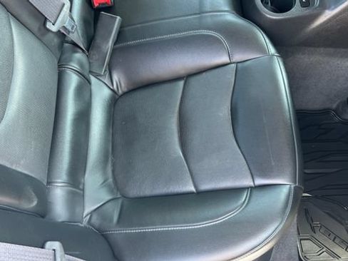 Used 2016 Chevrolet Volt Premier w/ Driver Confidence Package FWD image 33