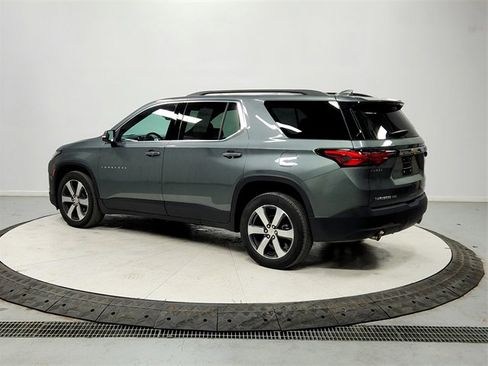 Used 2023 Chevrolet Traverse LT w/ LT Premium Package image 5