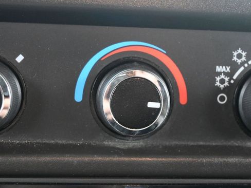 Used 2019 GMC Savana 2500 w/ Driver Convenience Package image 21