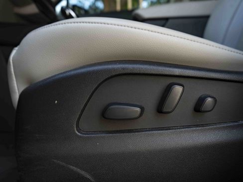 Used 2023 Cadillac XT4 Luxury FWD image 41