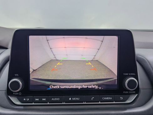 Used 2023 Nissan Rogue SV image 34