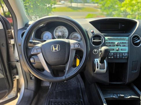 Used 2010 Honda Pilot EX image 15