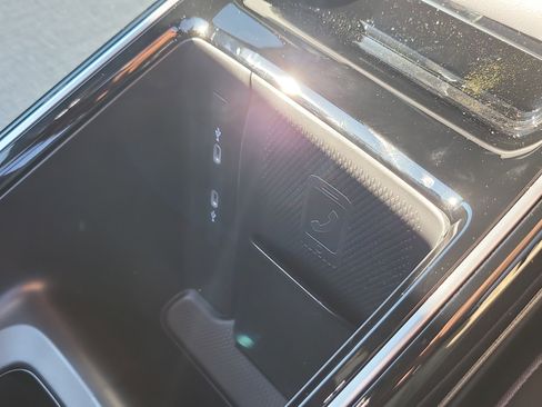 New 2025 Volkswagen ID.4 Pro RWD image 25
