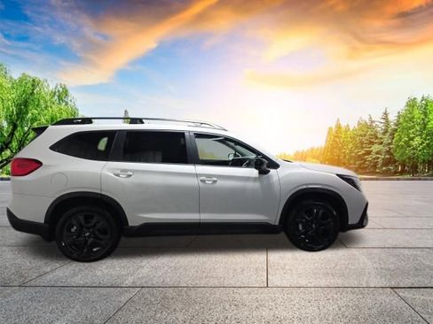 Certified 2025 Subaru Ascent Bronze Edition w/ Onyx Package AWD/4WD image 3
