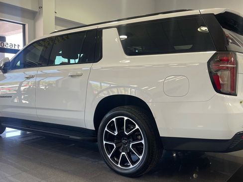 Used 2024 Chevrolet Suburban RST w/ Luxury Package image 3