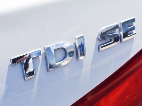 Used 2013 Volkswagen Passat TDI SE FWD image 9