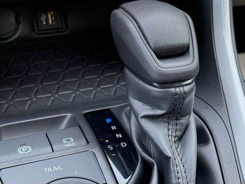 Used 2023 Toyota RAV4 AWD Hybrid image 6