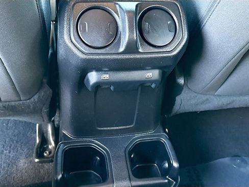 Used 2020 Jeep Wrangler Unlimited Sport AWD/4WD image 18