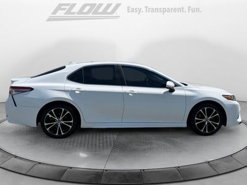 Certified 2019 Toyota Camry SE FWD image 9