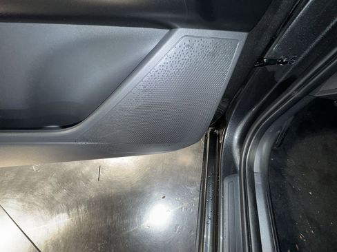 Certified 2025 Kia Niro LX image 17