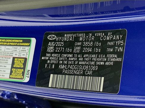 New 2025 Hyundai Elantra Limited image 23