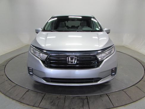 Used 2024 Honda Odyssey EX-L image 2