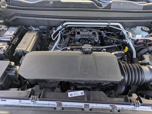 New 2026 Chevrolet Colorado ZR2 w/ Technology Package AWD/4WD image 15