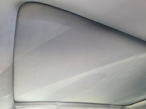 Used 2017 Toyota Highlander Limited Platinum image 19