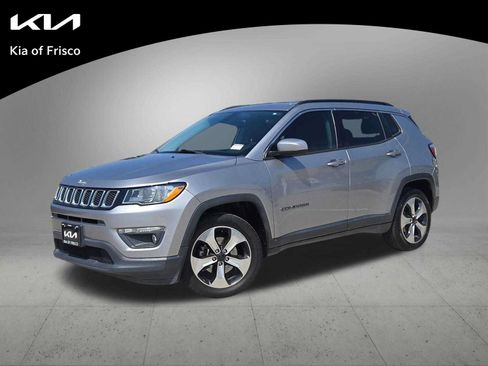 Used 2017 Jeep Compass Latitude w/ Popular Equipment Group FWD image 1