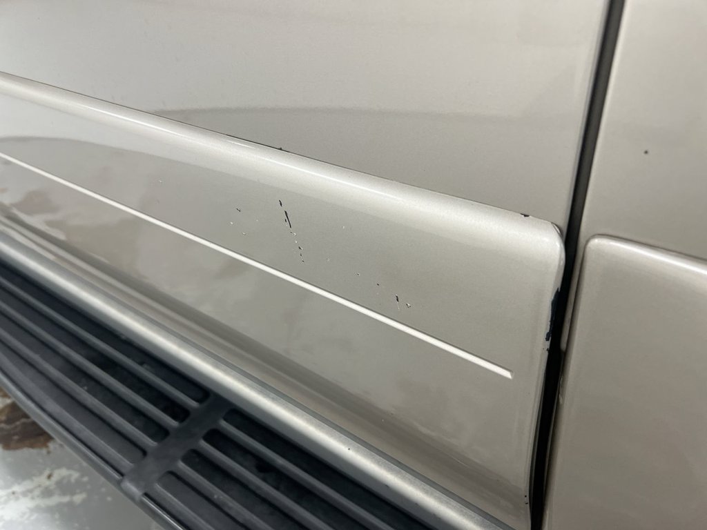 Used 2001 Lincoln Navigator 4WD image 31