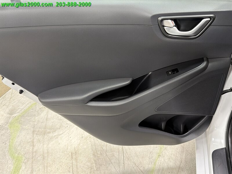 Used 2018 Hyundai Ioniq Blue FWD image 28