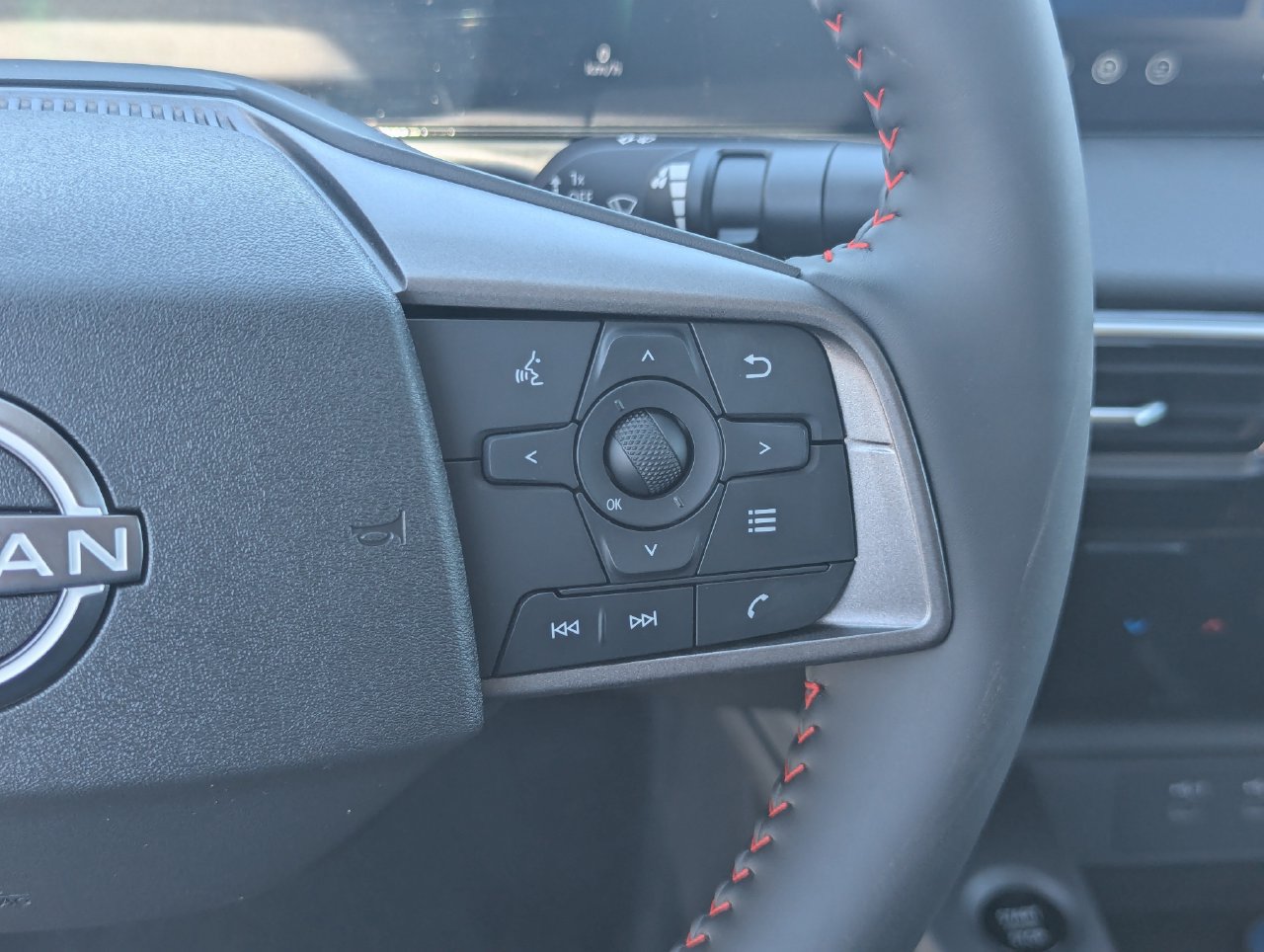 New 2027 Nissan Sentra SR FWD image 17