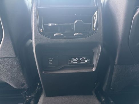 Used 2024 Jeep Grand Cherokee Altitude image 20