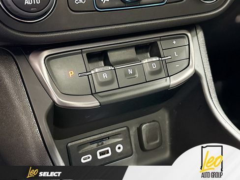 Used 2024 GMC Terrain AT4 w/ Tech Package AWD/4WD image 19