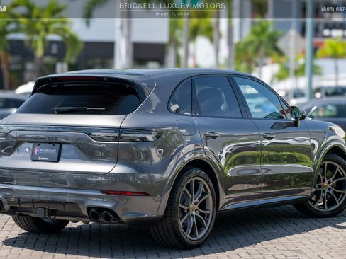 Used 2023 Porsche Cayenne GTS w/ Premium Package Plus image 4