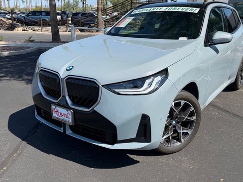 Used 2025 BMW X3 xDrive30i AWD/4WD image 3