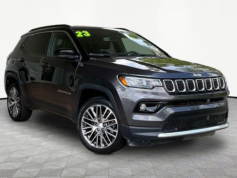 Used 2023 Jeep Compass Limited w/ Elite Group AWD/4WD image 3