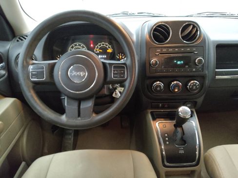 Used 2015 Jeep Patriot Sport image 22