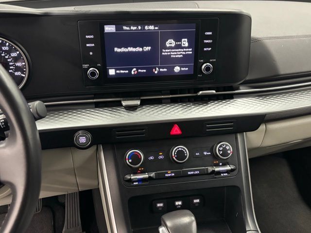 Used 2024 Kia Carnival LX FWD image 25