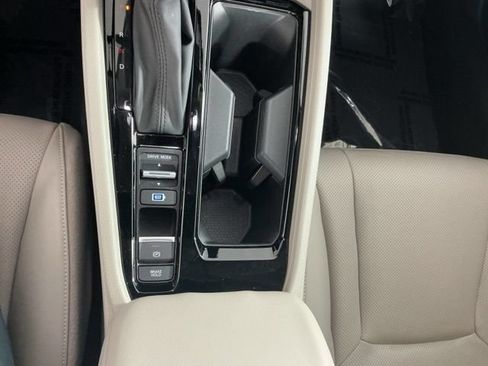 Used 2024 Honda Accord EX-L image 17