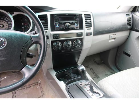 Used 2004 Toyota 4Runner Sport AWD/4WD image 21