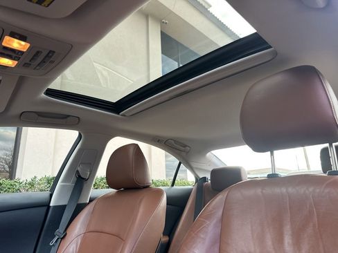 Used 2012 Lexus ES 350 image 9