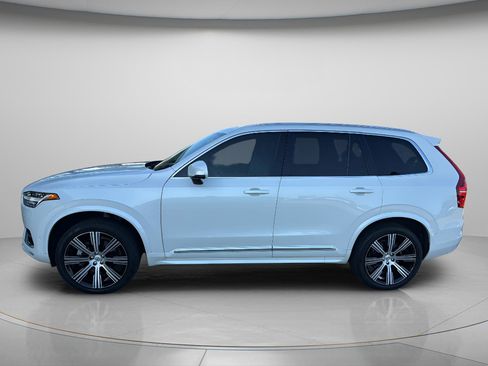 Used 2025 Volvo XC90 B6 Ultra w/ Protection Package AWD/4WD image 11