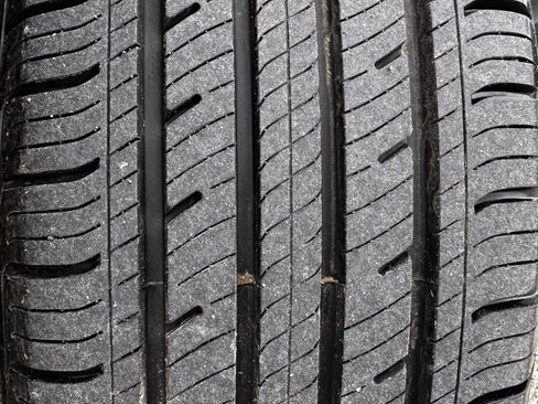 Used 2025 Volkswagen Taos S image 29