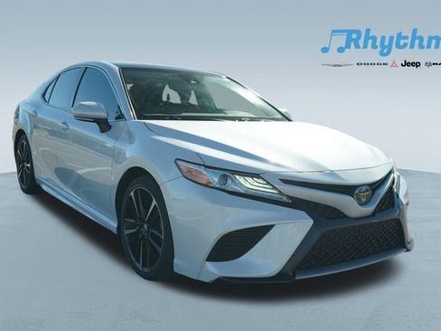 Used 2020 Toyota Camry XSE image 1