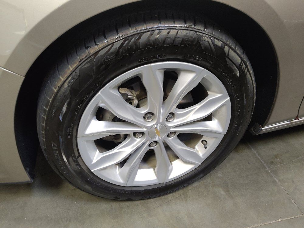 Used 2025 Chevrolet Malibu LT FWD image 31