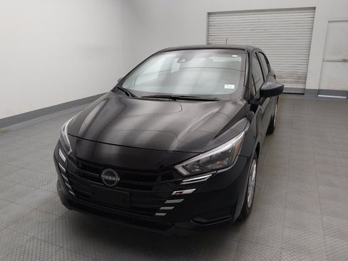 Used 2025 Nissan Versa S w/ Trunk Package FWD image 15
