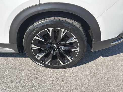 Certified 2024 MAZDA CX-90 Plug-In Hybrid w/ Premium Pkg AWD/4WD image 94